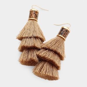 TIERED TASSEL SNAKE DROP EARRINGS - Light Brown